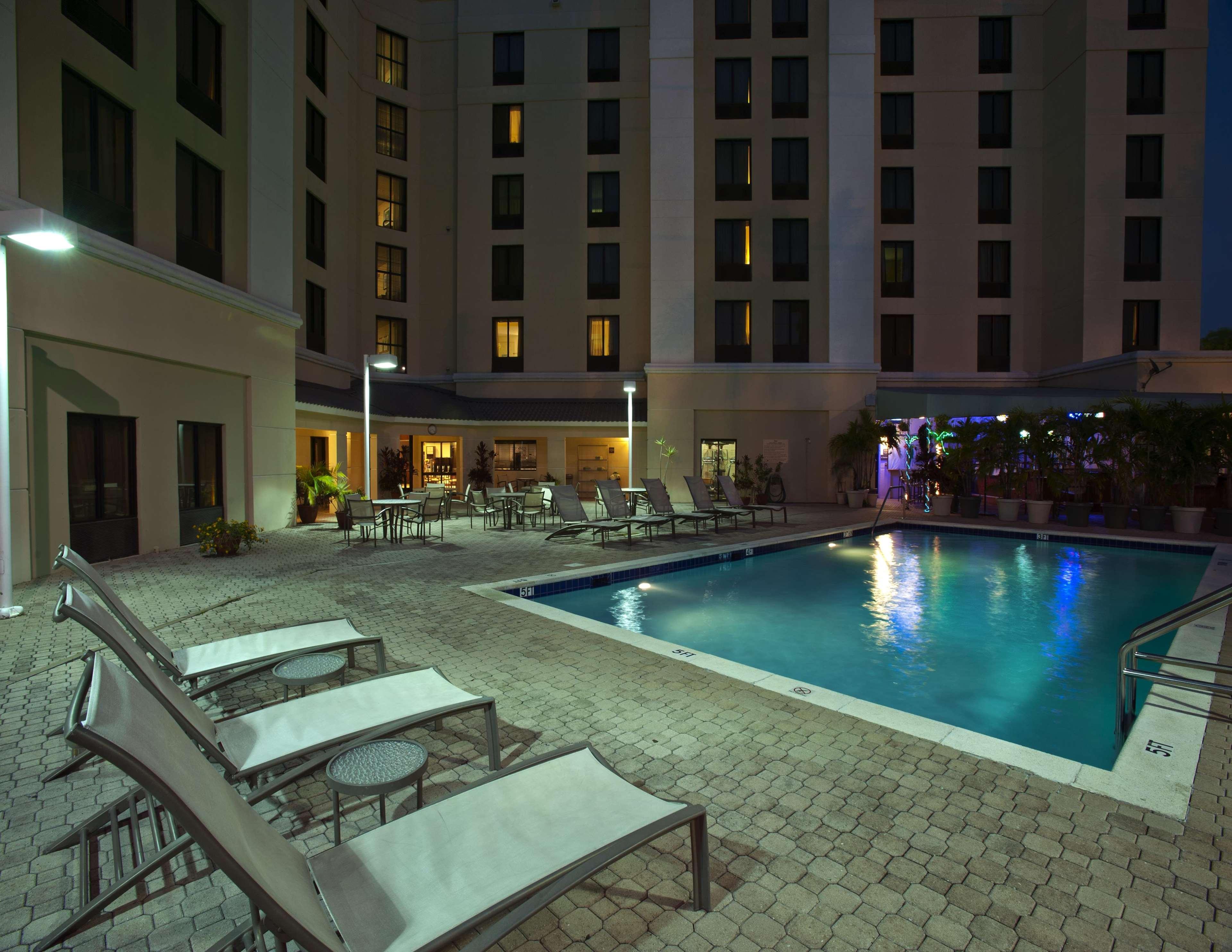 Hampton Inn & Suites Miami-Doral Dolphin Mall Экстерьер фото