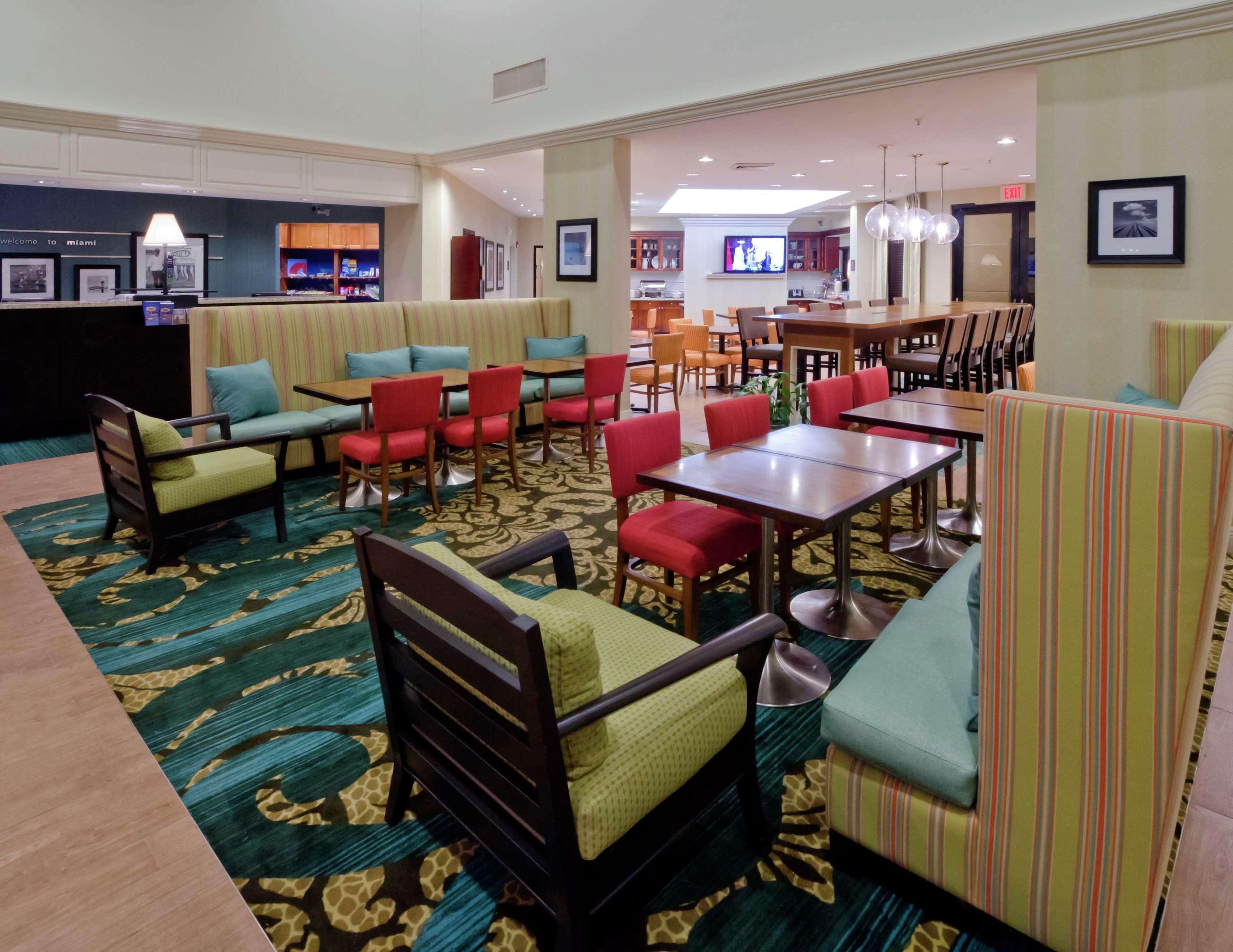 Hampton Inn & Suites Miami-Doral Dolphin Mall Экстерьер фото