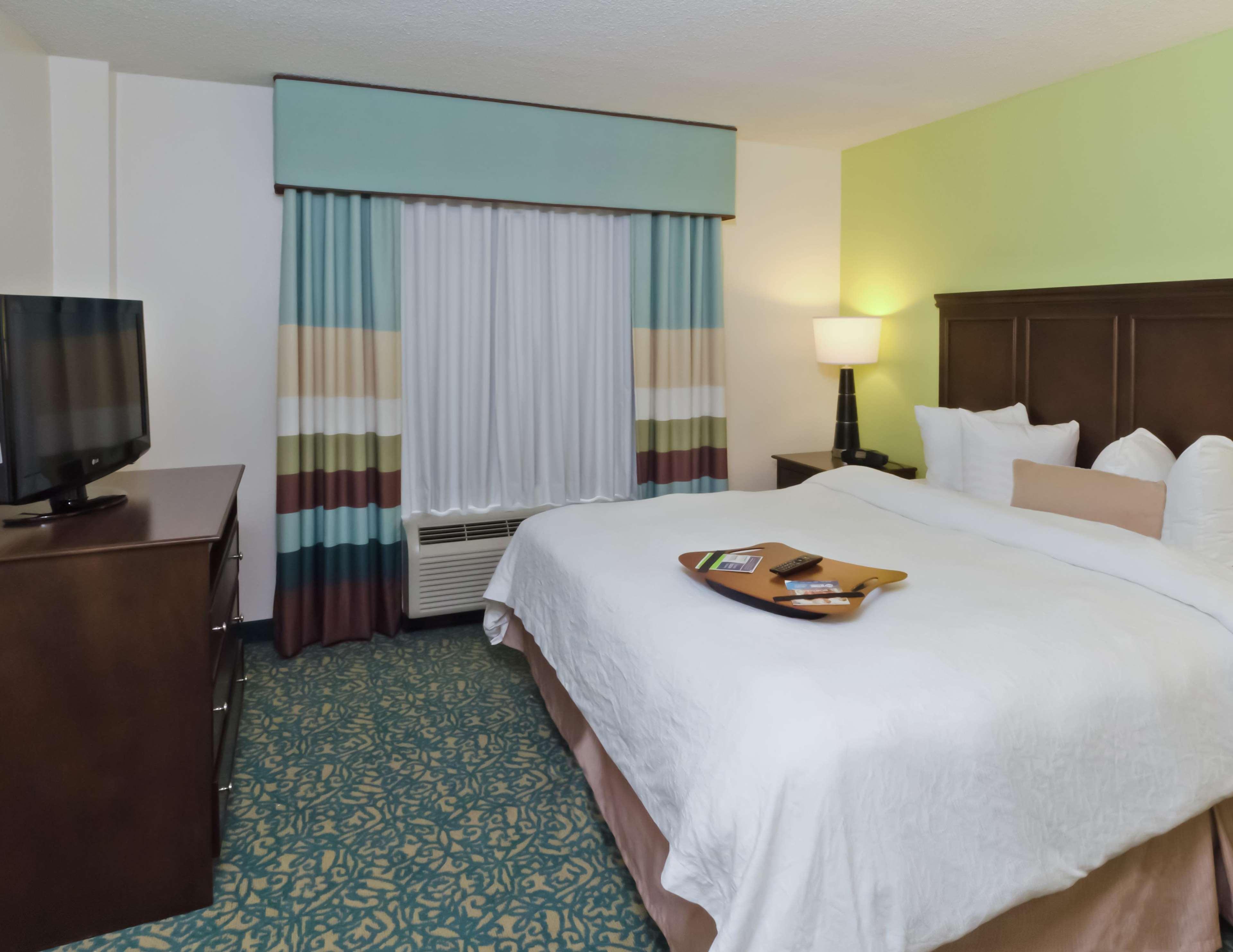 Hampton Inn & Suites Miami-Doral Dolphin Mall Номер фото
