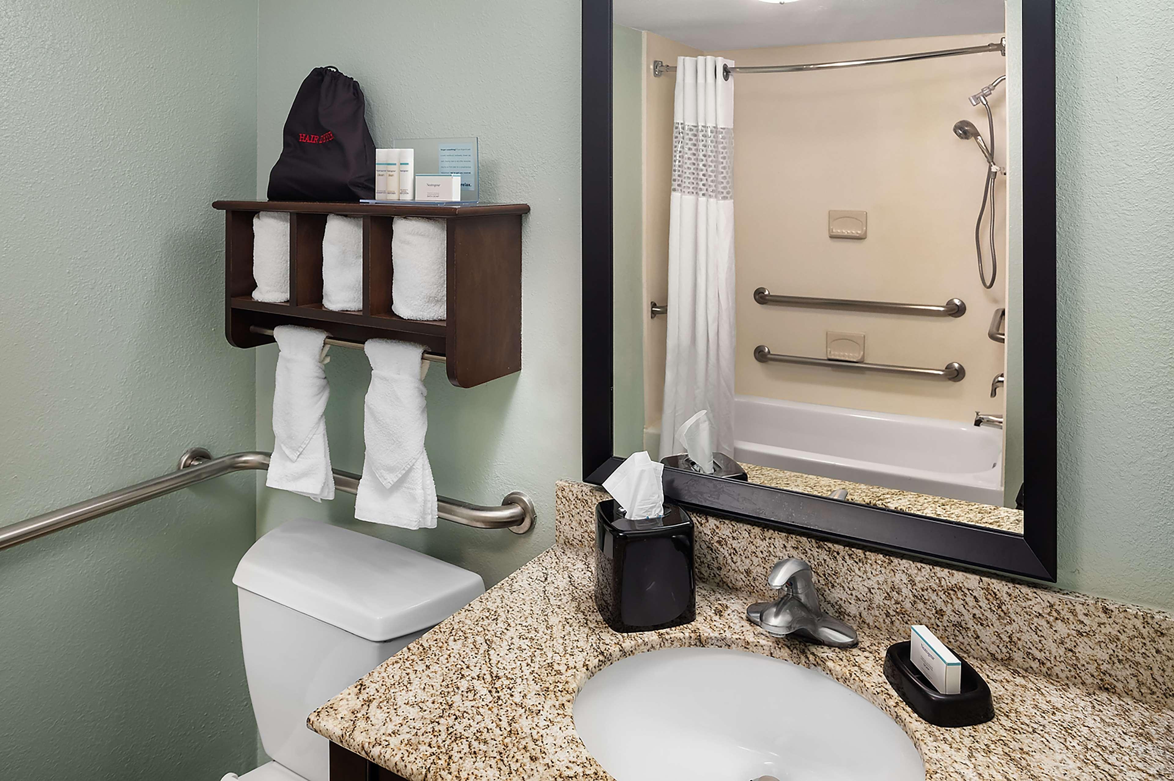 Hampton Inn & Suites Miami-Doral Dolphin Mall Экстерьер фото