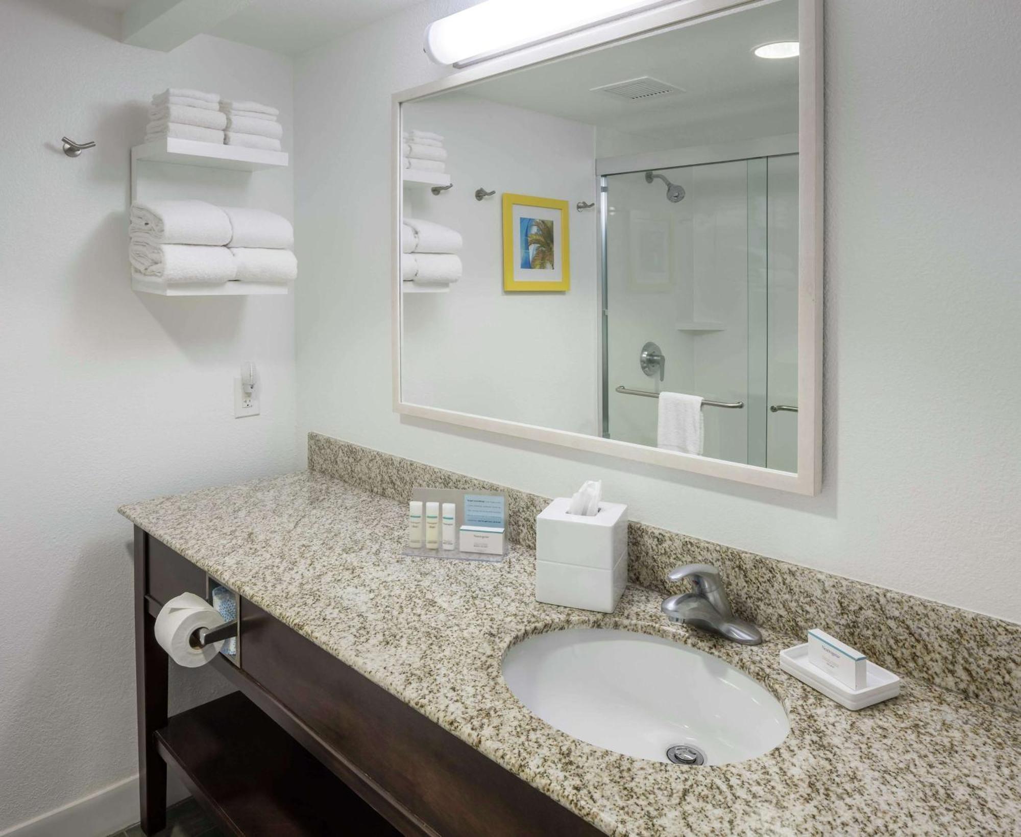 Hampton Inn & Suites Miami-Doral Dolphin Mall Экстерьер фото